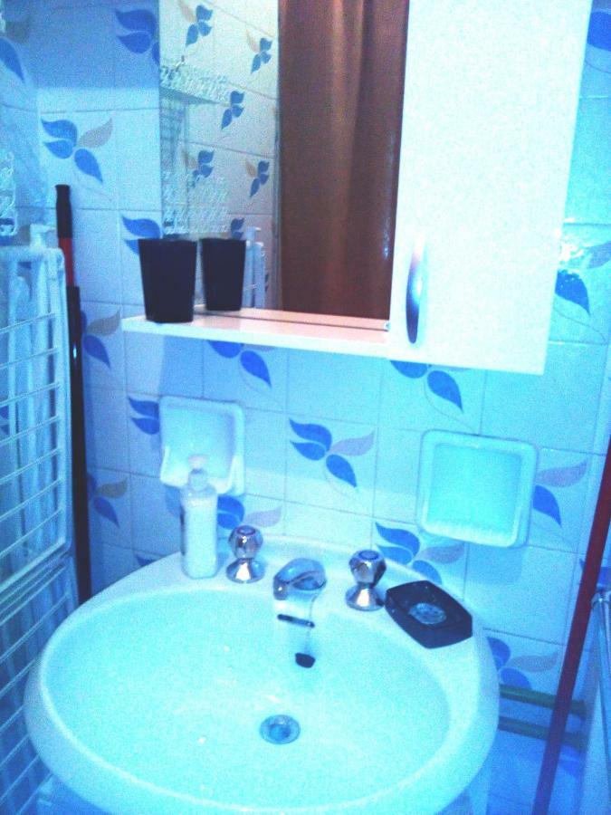 דירות Bilocale A פיאצה ברמבאנה מראה חיצוני תמונה